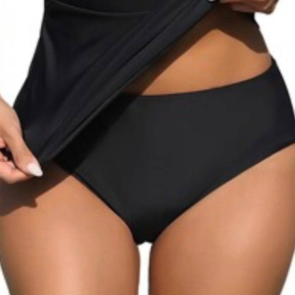 Cupshe Women's Halter‎ Tankini Navy Swimsuit Black Bottom NWT Size M